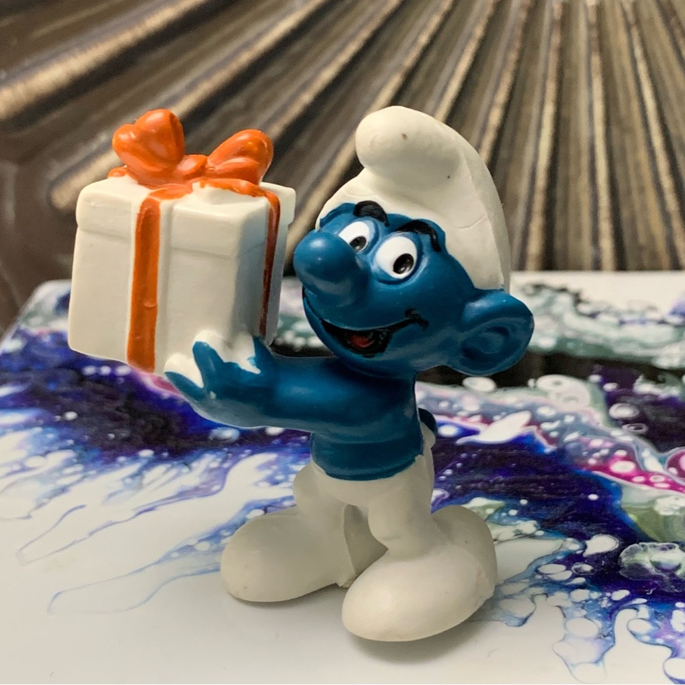 Vintage Smurfs Present Smurf  Jokey Surprise Gift Rare Vintage Figure Toy Peyo